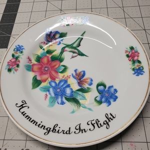 Hummingbird in flight collector's plate